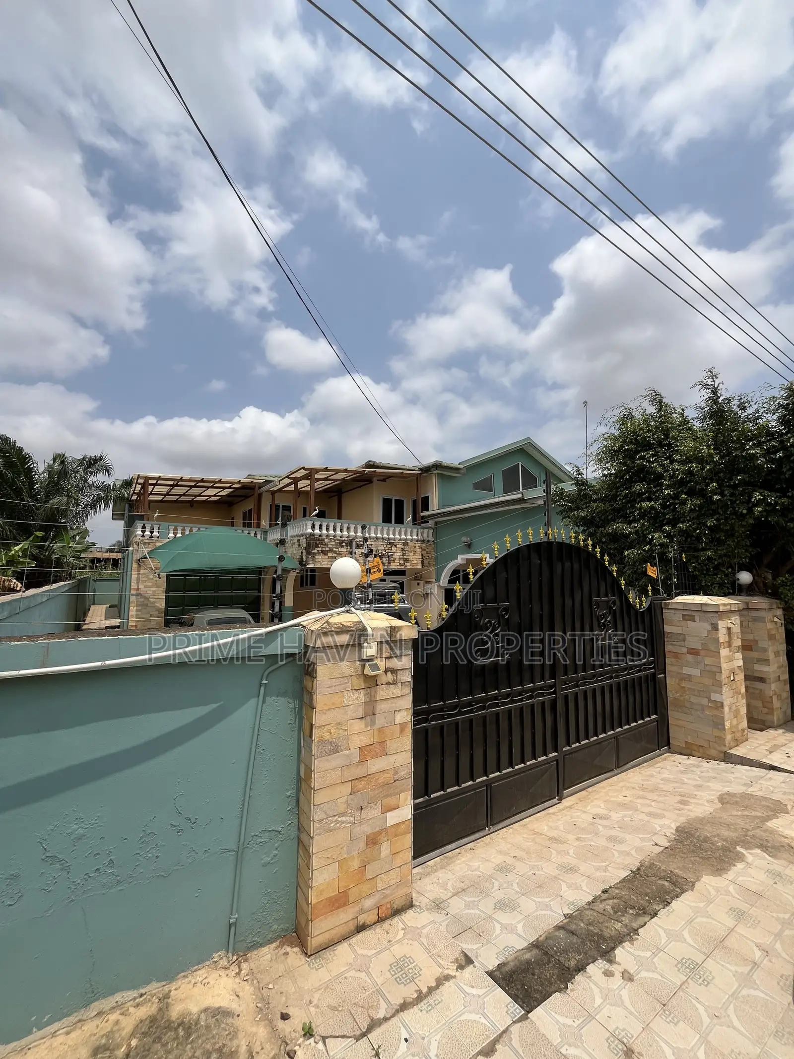 Furnished 10bdrm House in Agbogba for sale in Agbogba