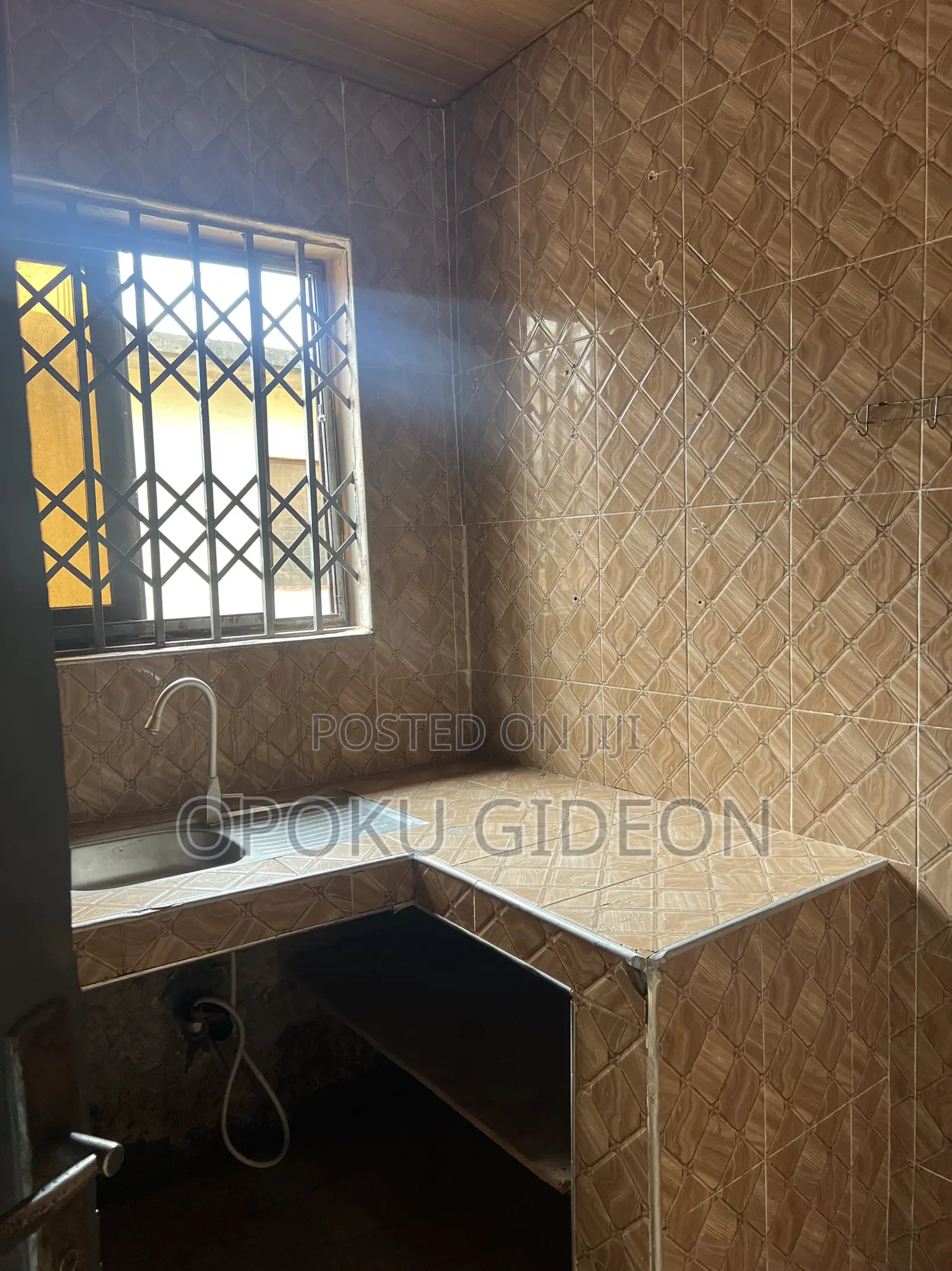 1bdrm Room & Parlour in Paradise, Ablekuma for rent in Ablekuma