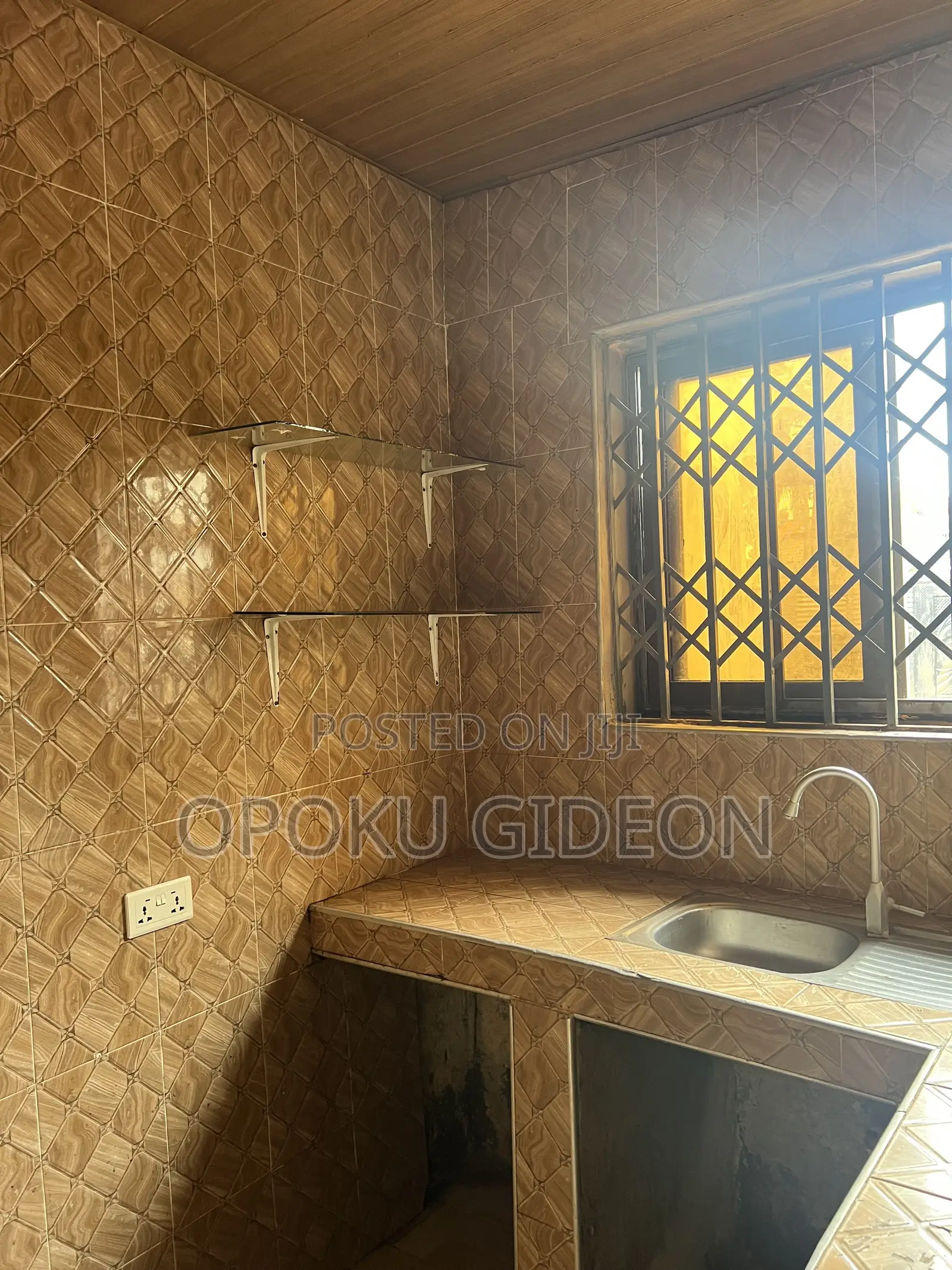 1bdrm Room & Parlour in Paradise, Ablekuma for rent in Ablekuma