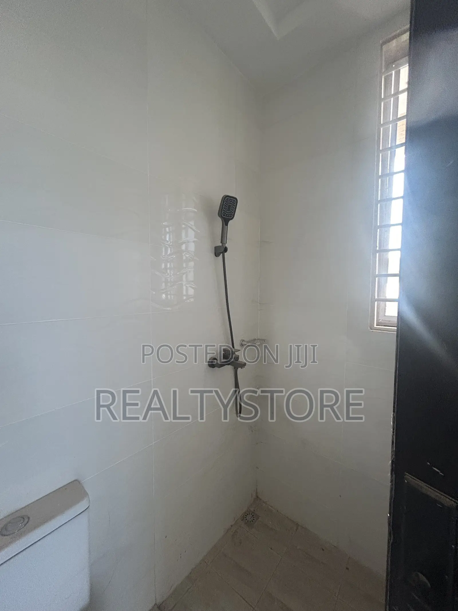 4bdrm House in Kwabenya, Accra Metropolitan for sale in Accra Metropolitan