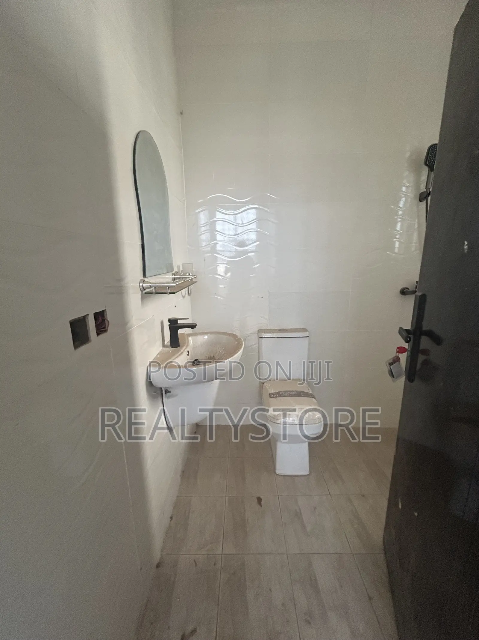 4bdrm House in Kwabenya, Accra Metropolitan for sale in Accra Metropolitan