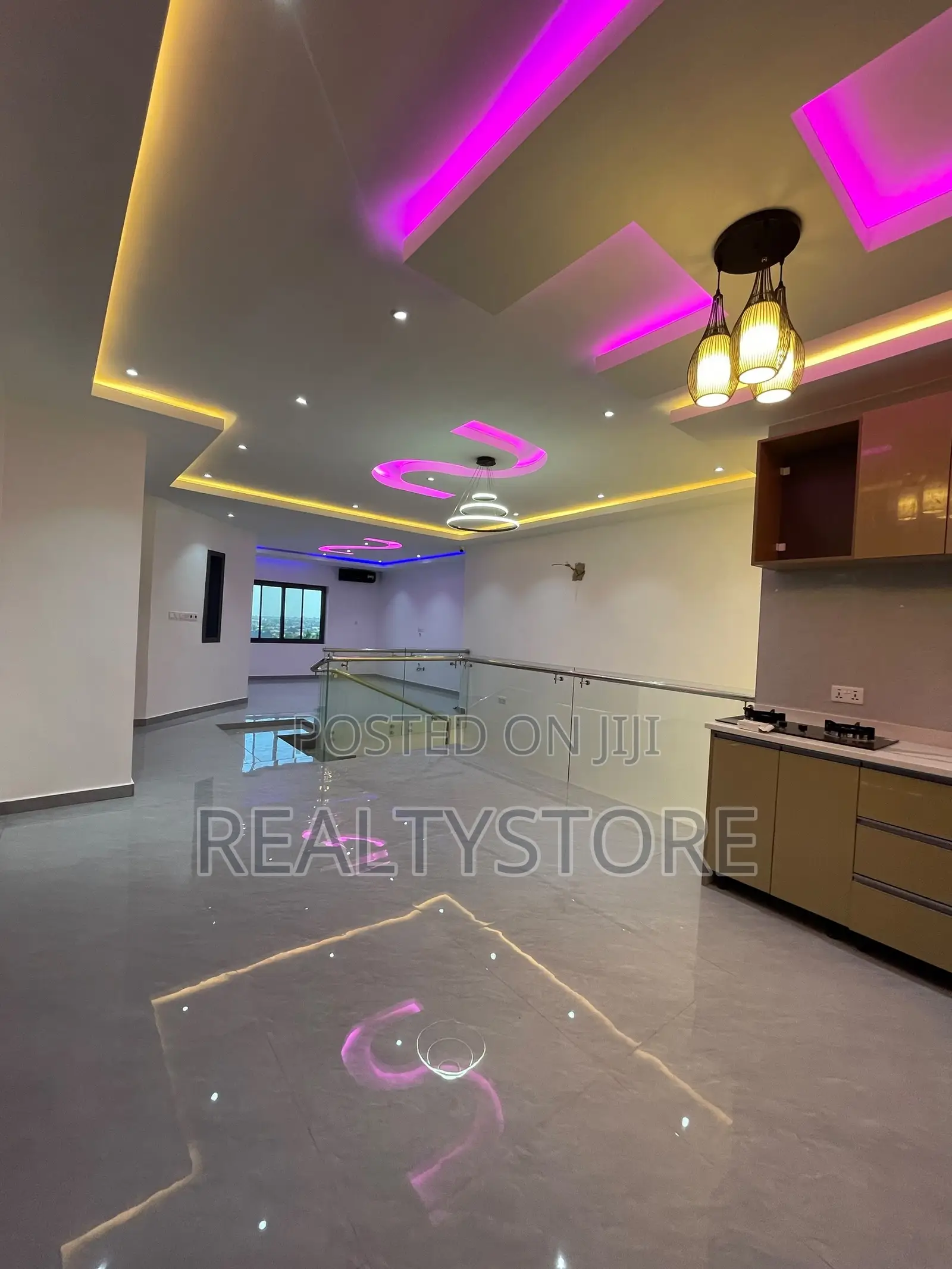 6bdrm Penthouse in Ashongman Estate, Accra Metropolitan for sale in Accra Metropolitan
