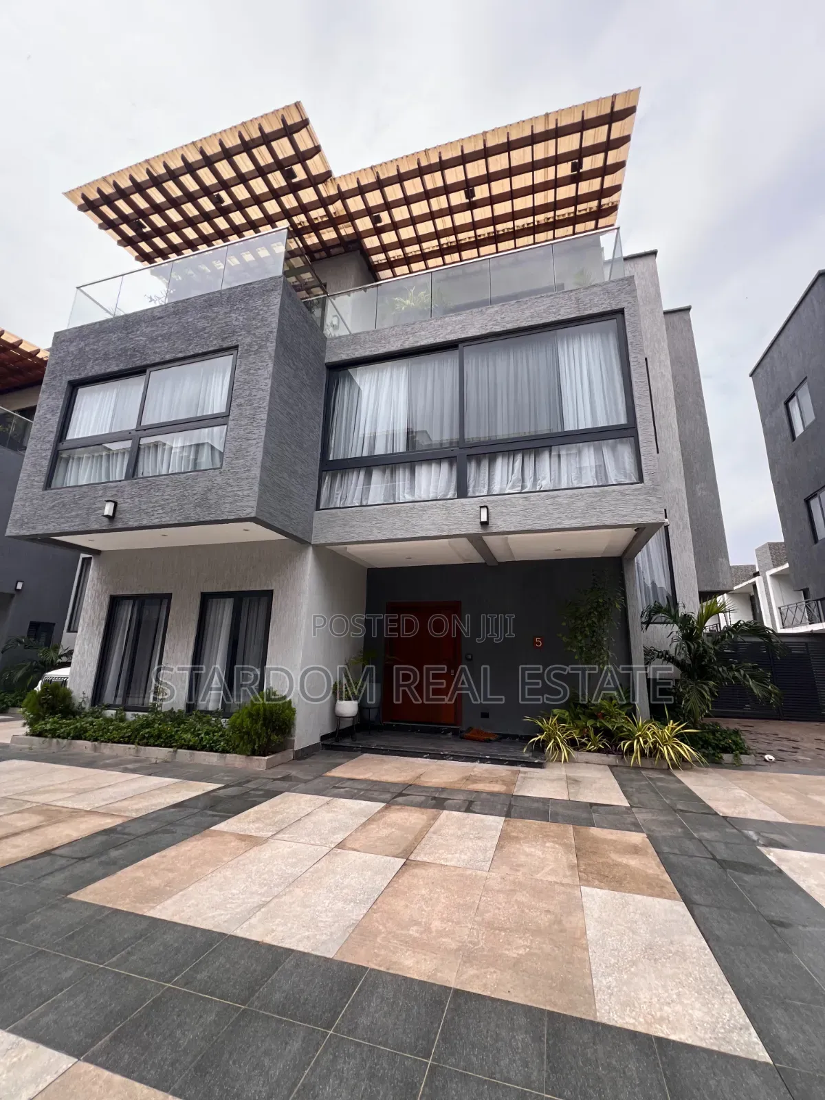 Furnished 4bdrm Townhouse / Terrace in North Ridge for rent in North Ridge