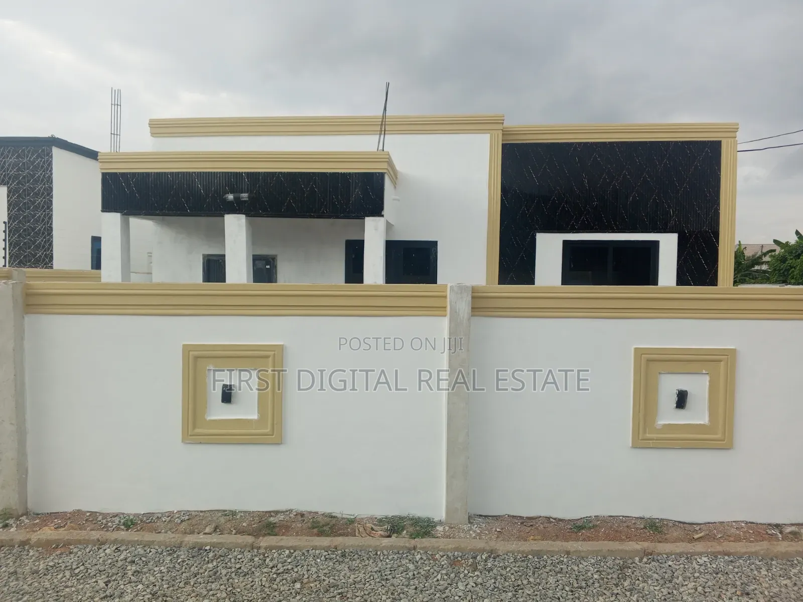 3 Bedroom for Sale in Kasoa Adade in New Market