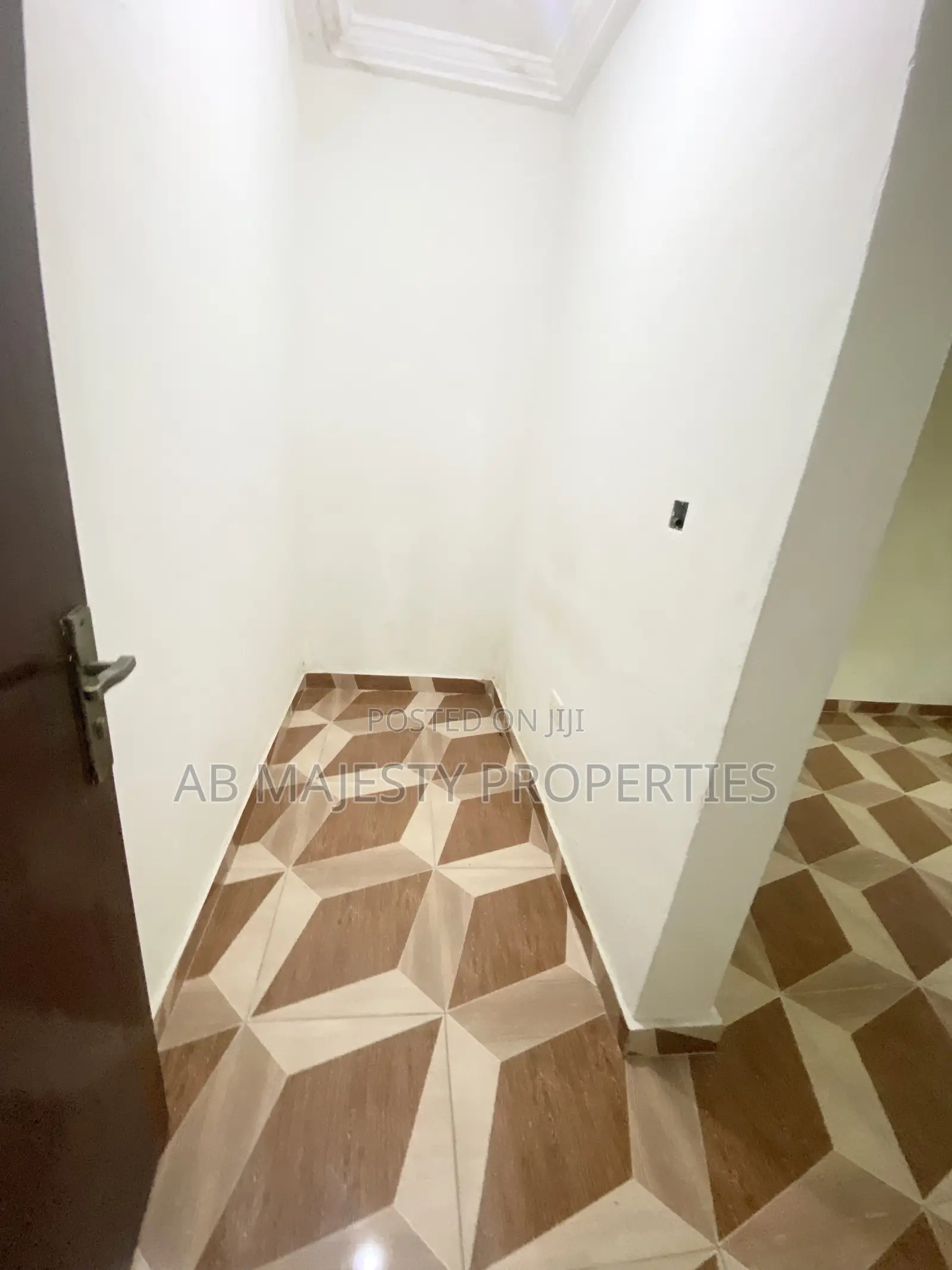 7bdrm Apartment in Ab Majesty, Accra Metropolitan for sale in Accra Metropolitan
