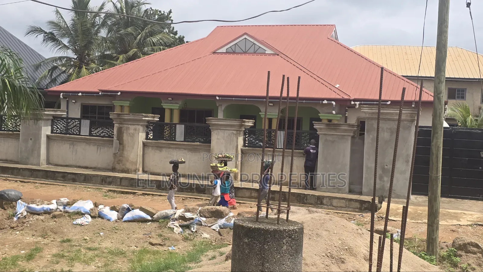 Furnished 6bdrm House in Pokukrom, Kumasi Metropolitan for sale in Kumasi Metropolitan
