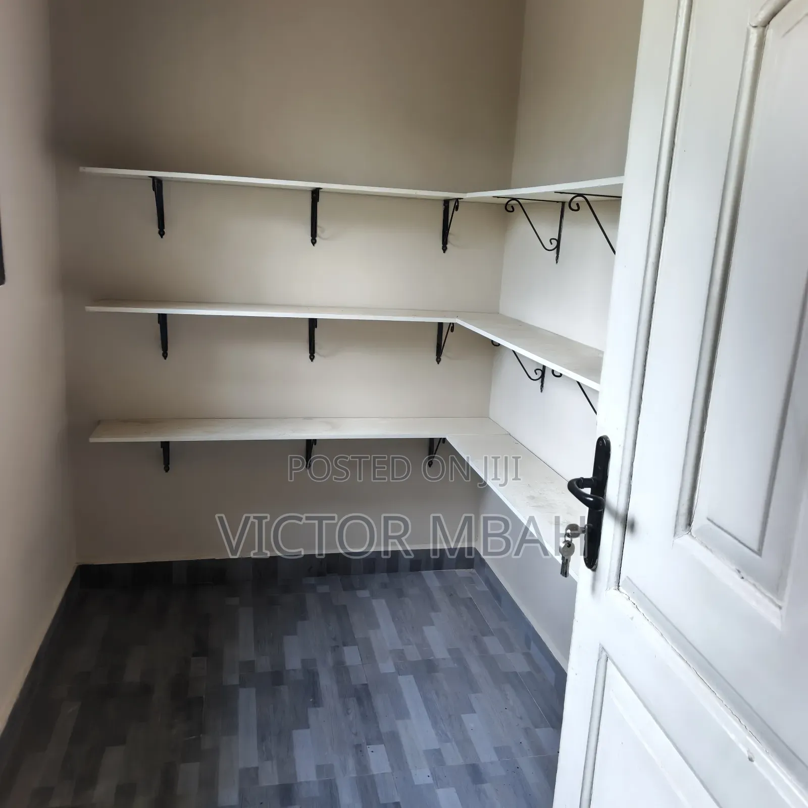 4bdrm Bungalow in Community 25 Tema for rent in Community 25