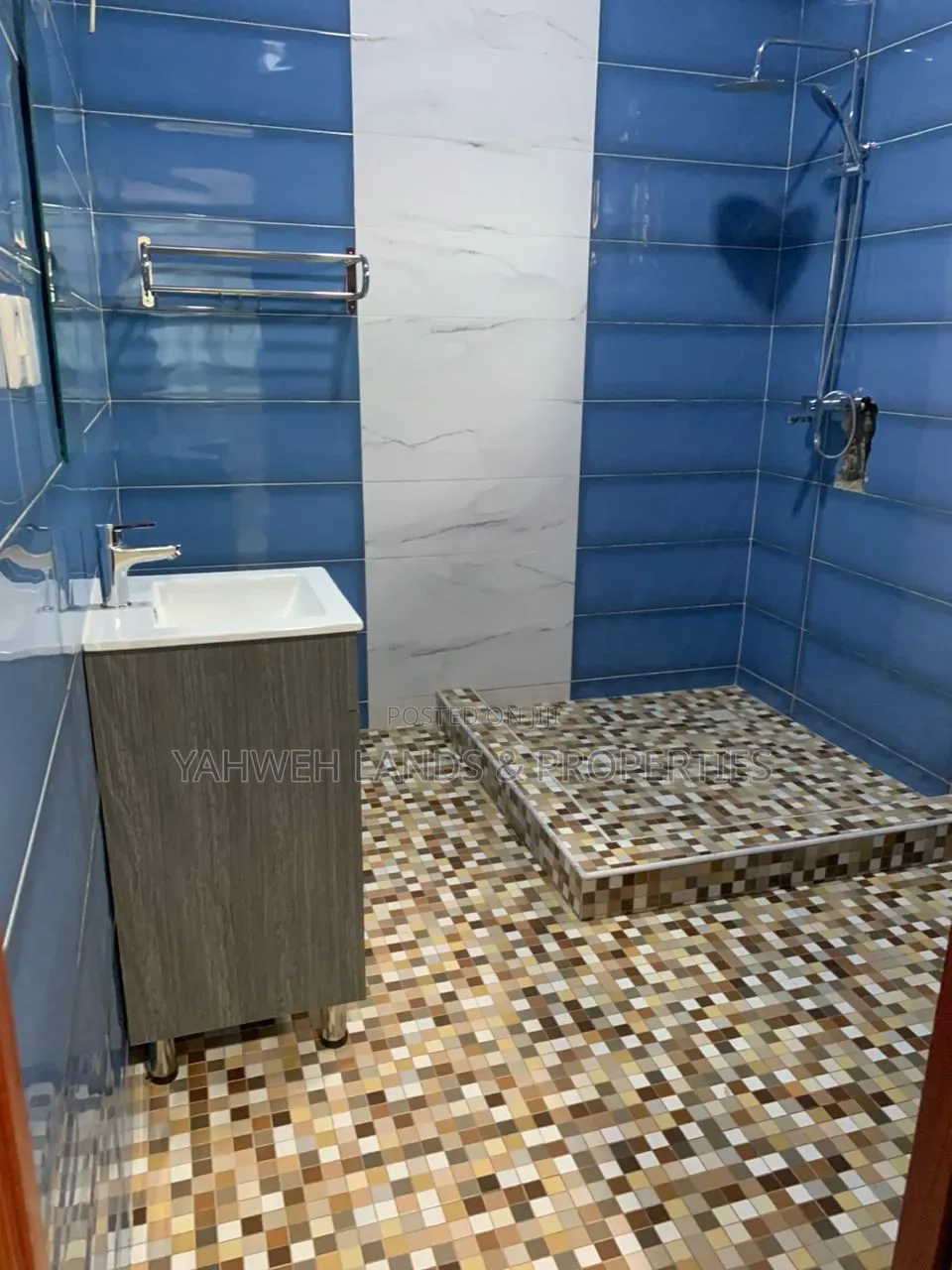 5bdrm House in Com 18, Baatsona Total for rent in Baatsona Total