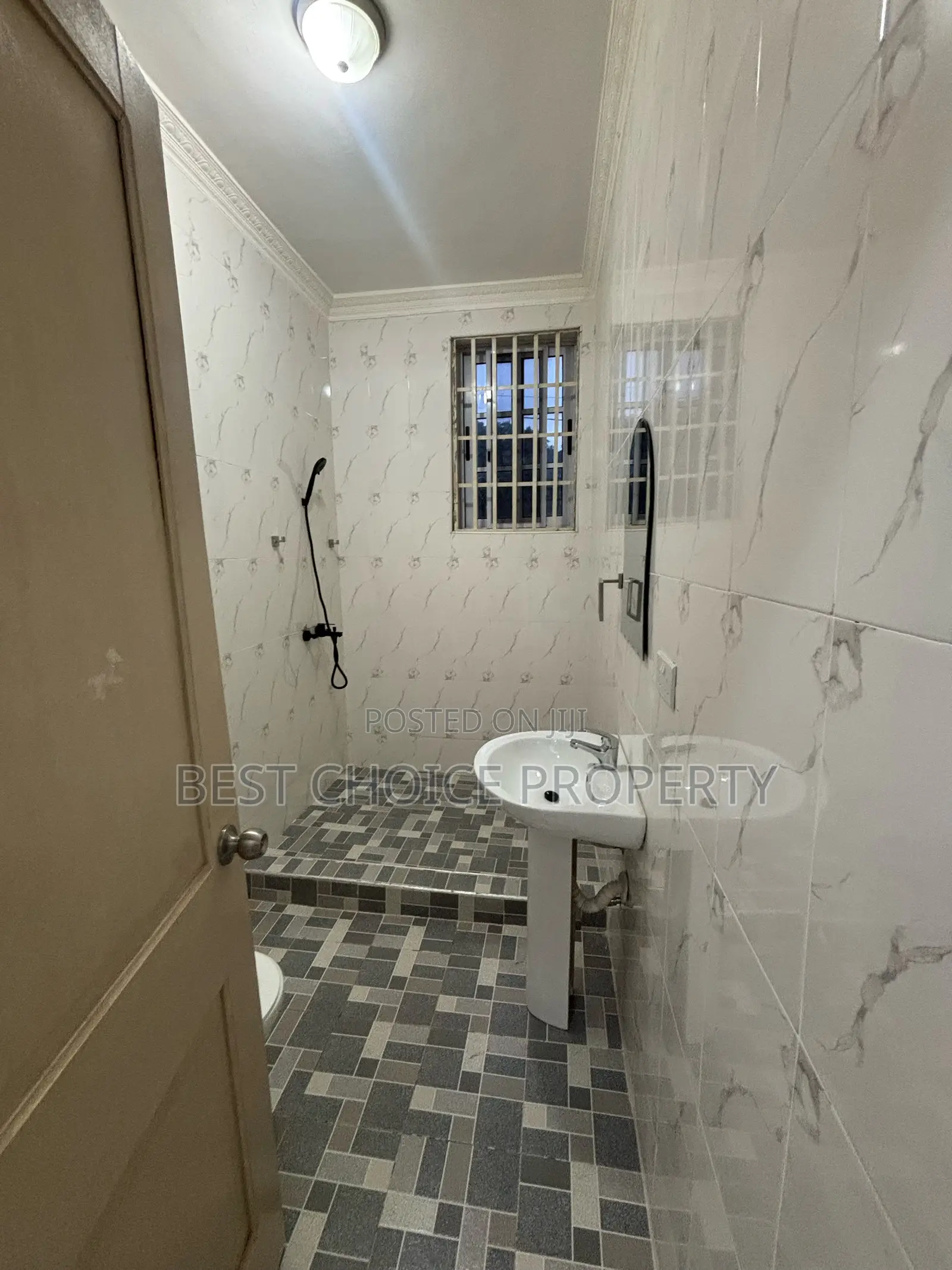 2bdrm Apartment in Nanakrom, School Junction for rent in School Junction