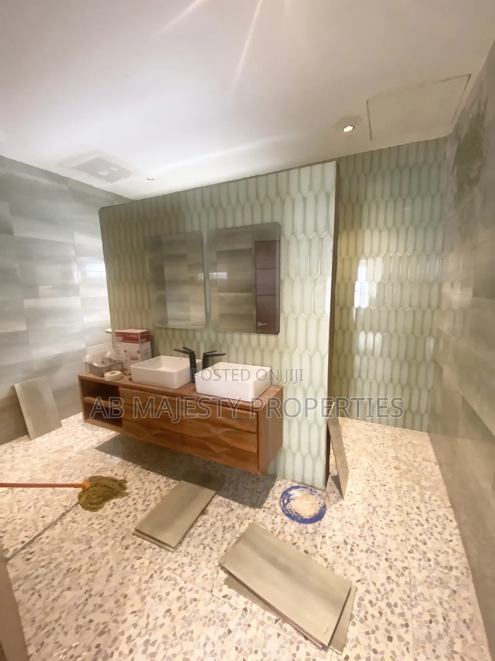 4bdrm House in Ab Majesty, Airport Residential Area for sale in Airport Residential Area