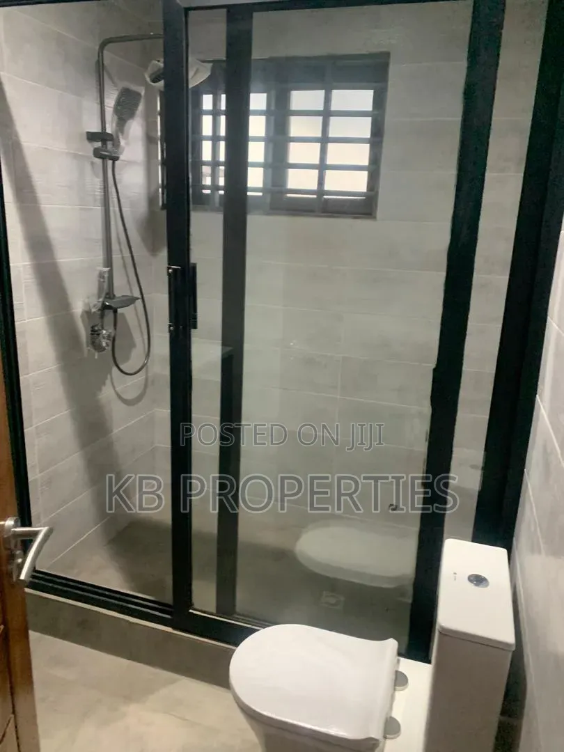 Furnished 5bdrm House in Kb Properties, Baatsona Total for rent in Baatsona Total