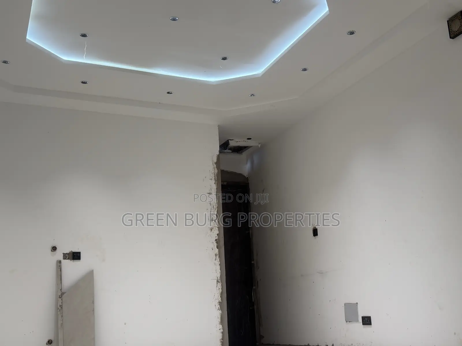 4bdrm House in Green, East Legon for sale in East Legon