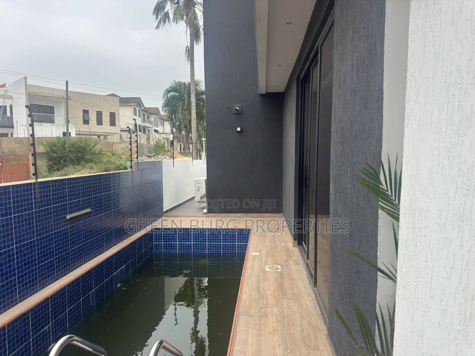 5bdrm House in Green, East Legon for sale in East Legon