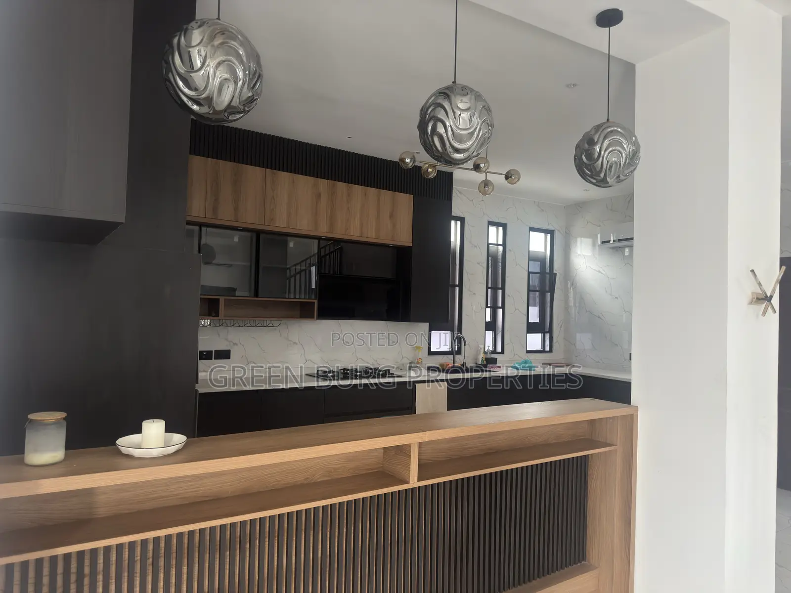 5bdrm House in Green, East Legon for sale in East Legon