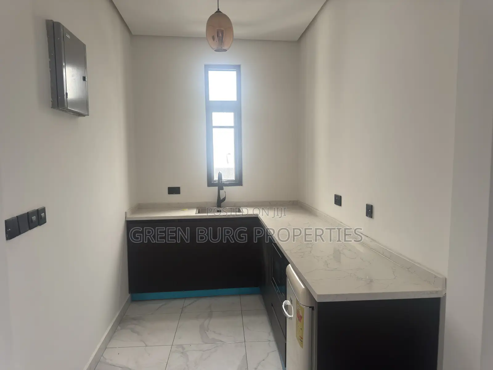 5bdrm House in Green, East Legon for sale in East Legon