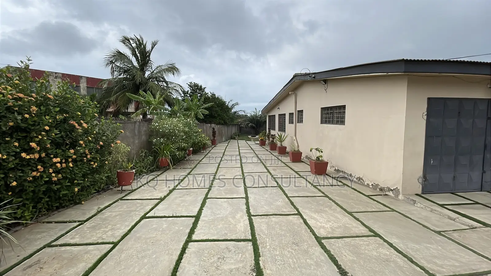 4bdrm House in Adom / Nungua for sale in Nungua