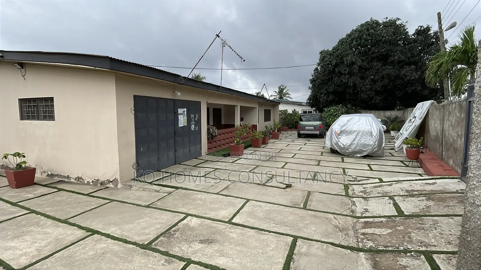 4bdrm House in Adom / Nungua for sale in Nungua