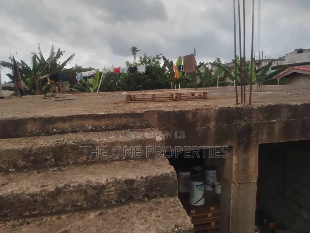 6bdrm Apartment in Medie Kotoku Road, Amasaman for sale in Amasaman
