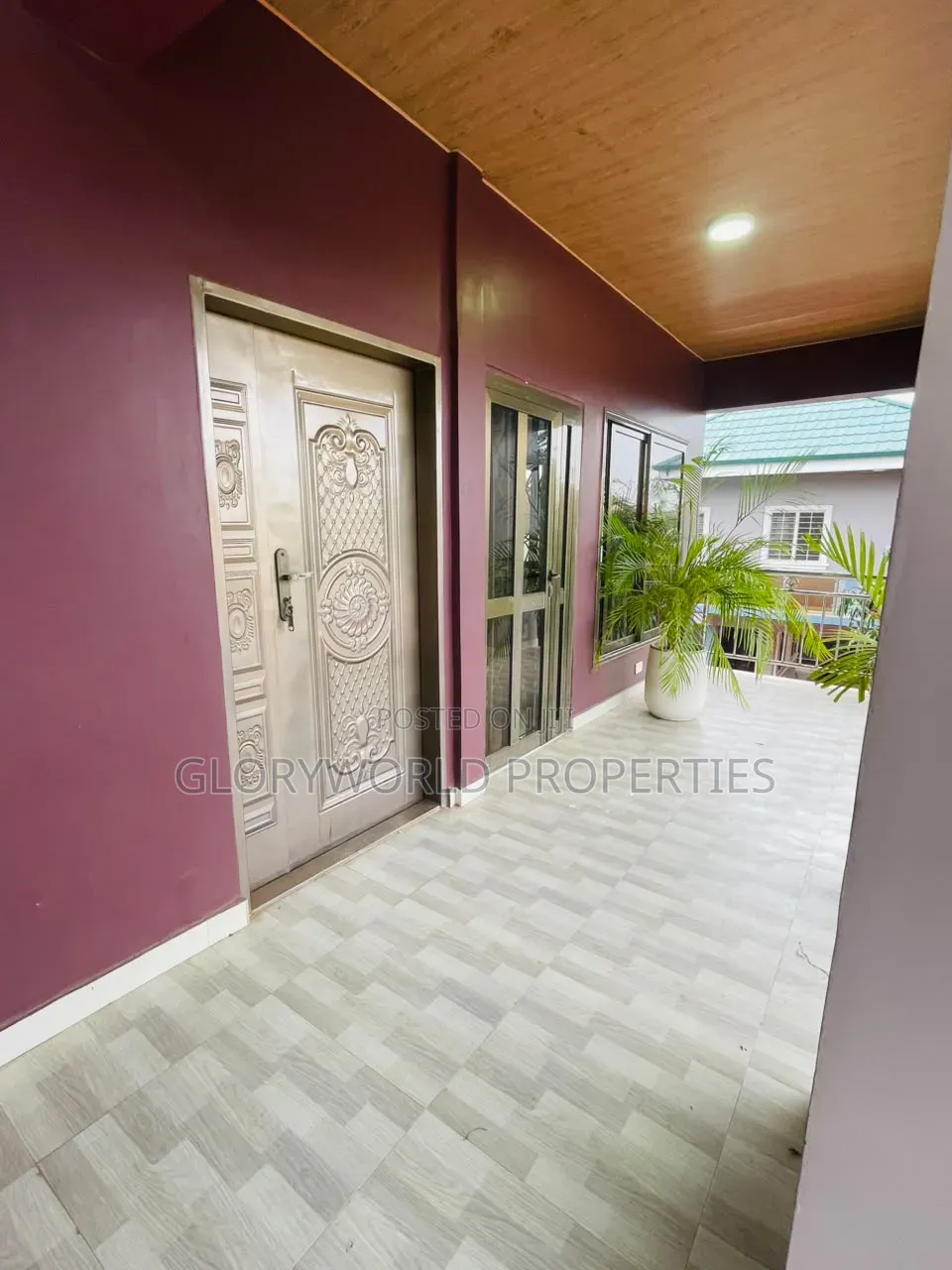 3bdrm Duplex in Baatsona Total for rent in Baatsona Total