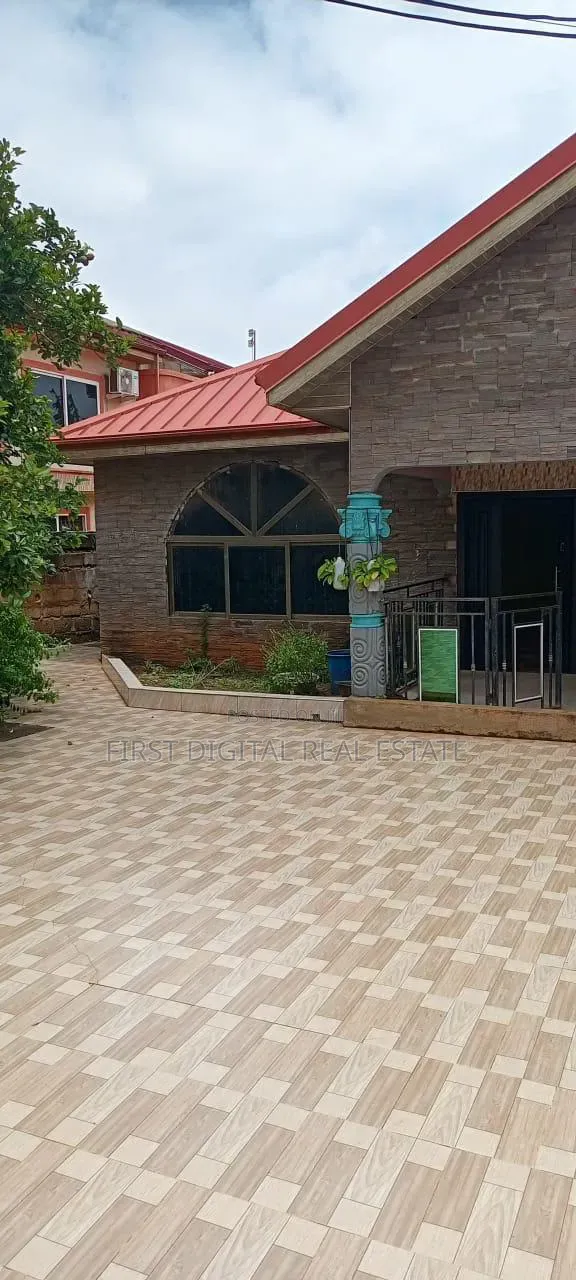 4bdrm Duplex in First Digital Real, West Hills Mall Area for rent in West Hills Mall Area