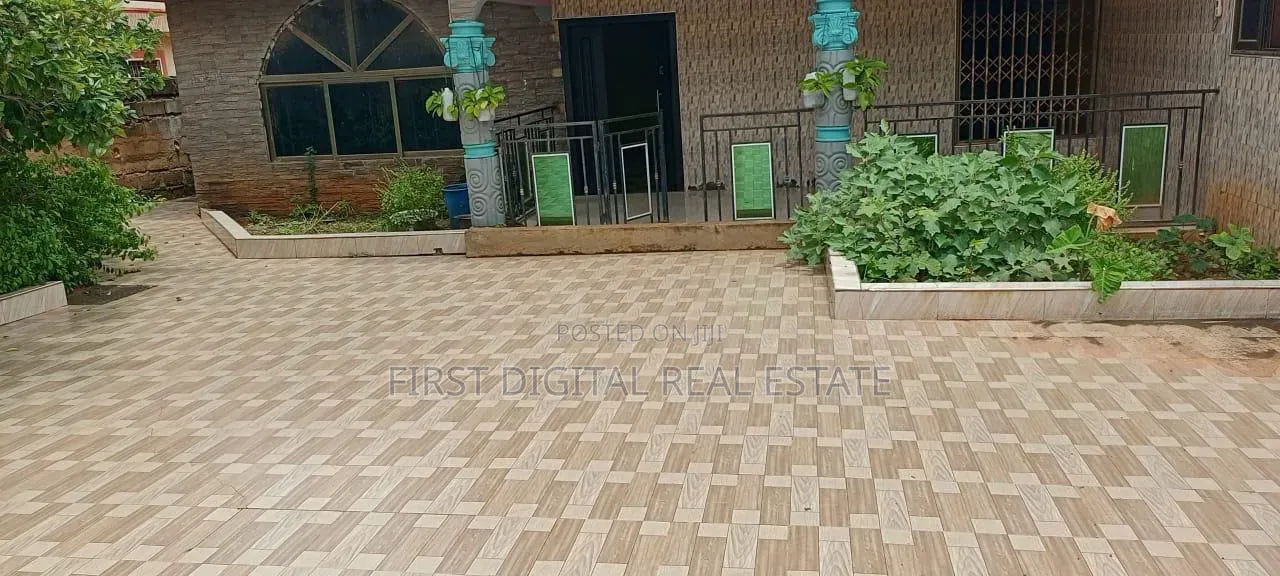 4bdrm Duplex in First Digital Real, West Hills Mall Area for rent in West Hills Mall Area