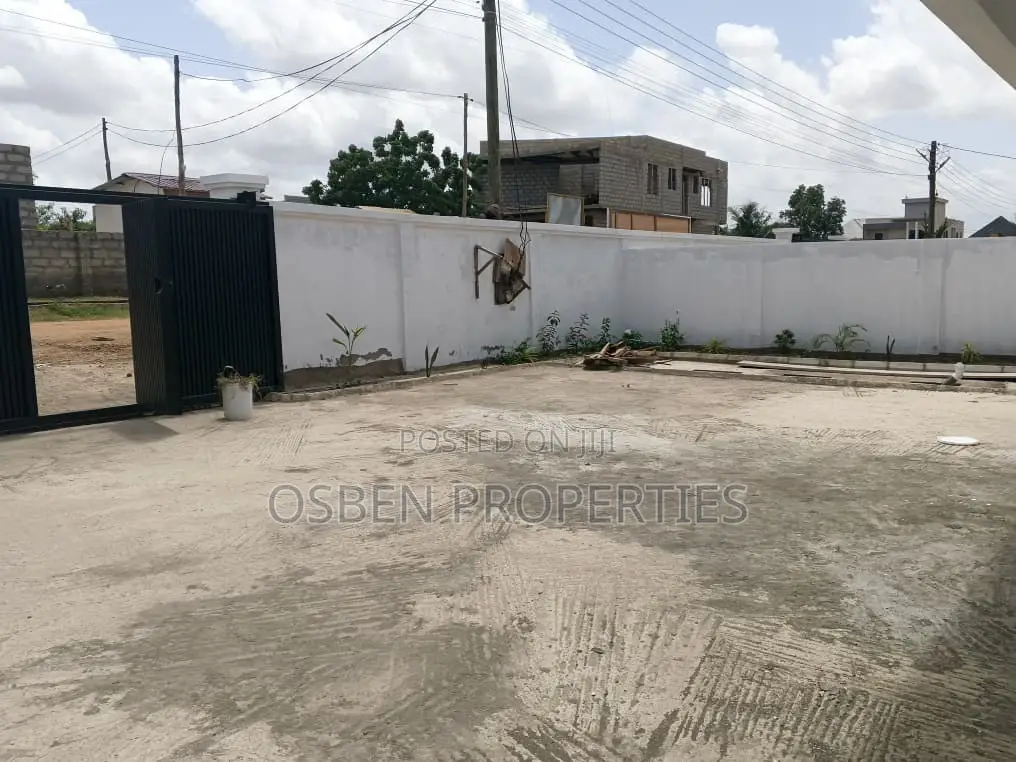 750 Square Meters Warehouse for Rent at Spintex in Spintex