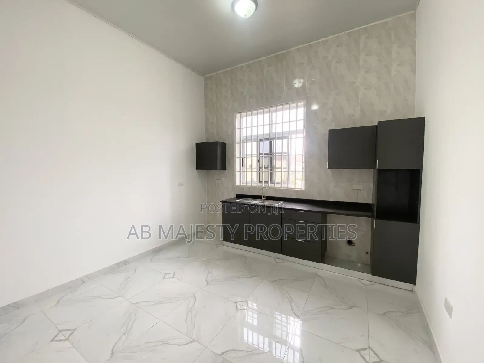 2bdrm Apartment in Ab Majesty, School Junction for rent in School Junction