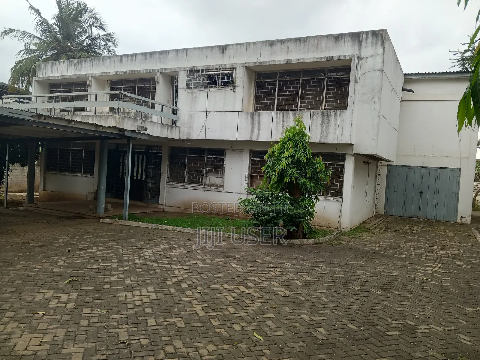 1bdrm Block of Flats in ...., Airport Residential Area for sale in Airport Residential Area