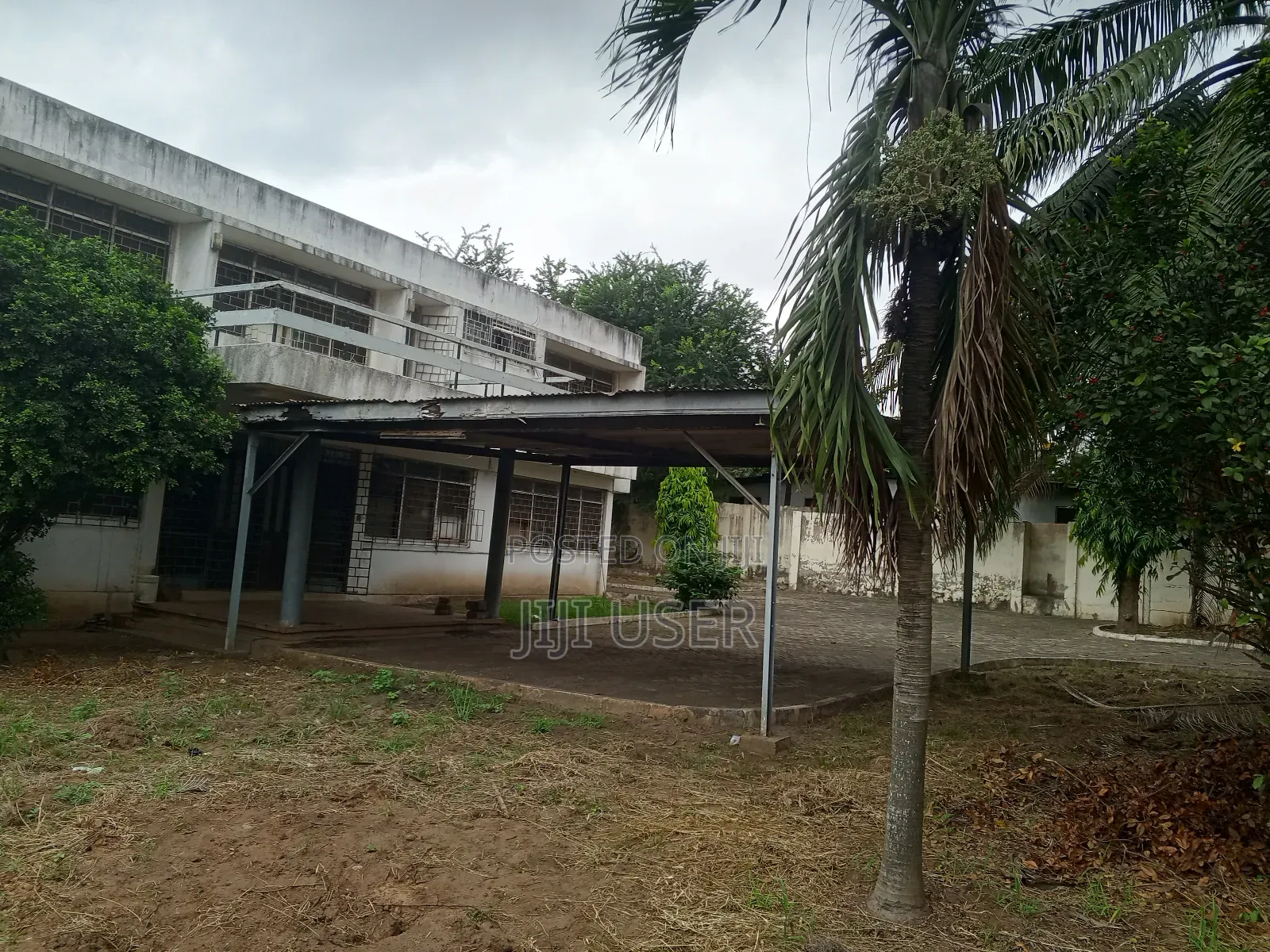 1bdrm Block of Flats in ...., Airport Residential Area for sale in Airport Residential Area