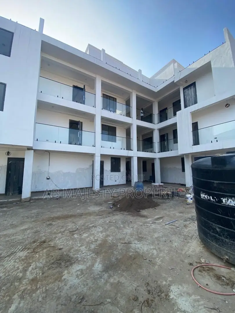 1bdrm Apartment in Ab Majesty, School Junction for rent in School Junction