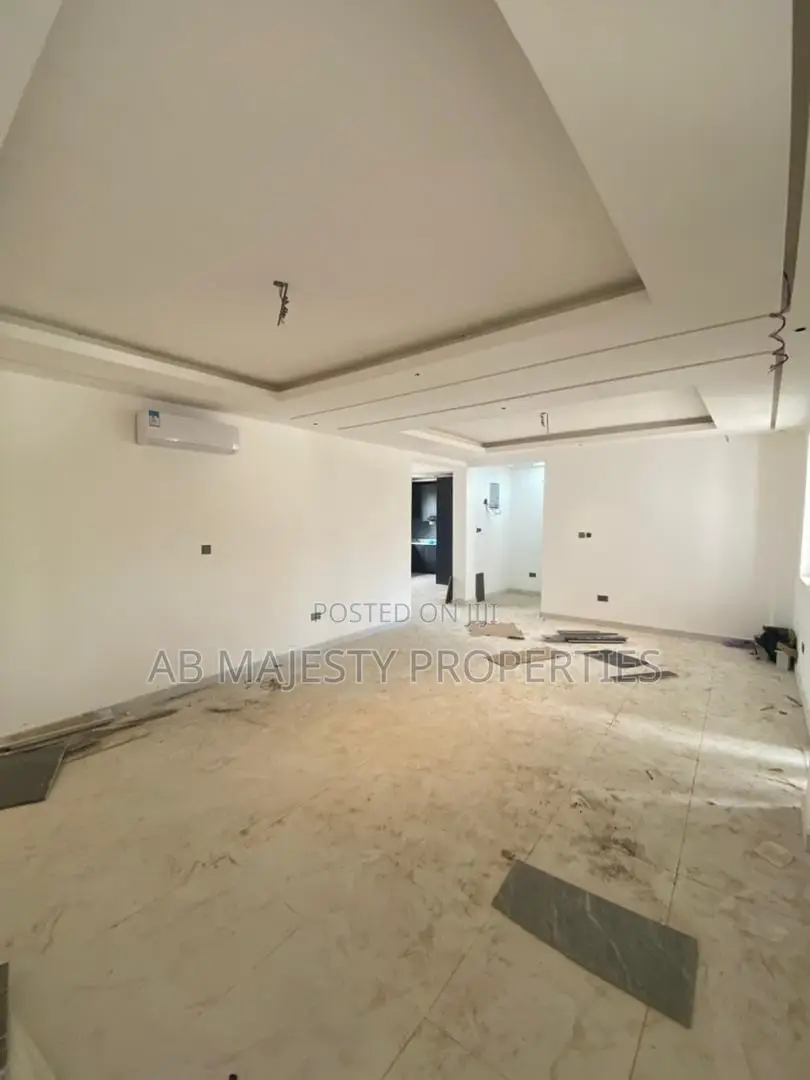 1bdrm Apartment in Ab Majesty, School Junction for rent in School Junction