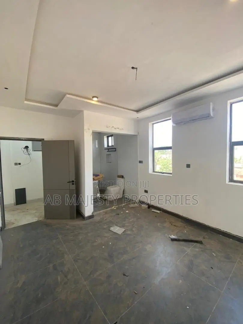 1bdrm Apartment in Ab Majesty, School Junction for rent in School Junction