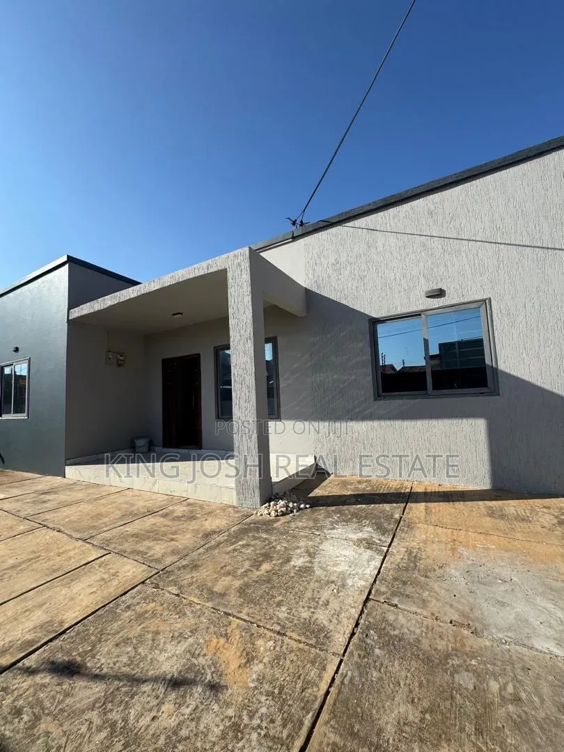 3bdrm House in Lashibi, Baatsona Total for rent in Baatsona Total