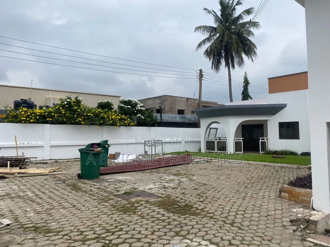 Office Space for Rent at Dzorwulu in Dzorwulu