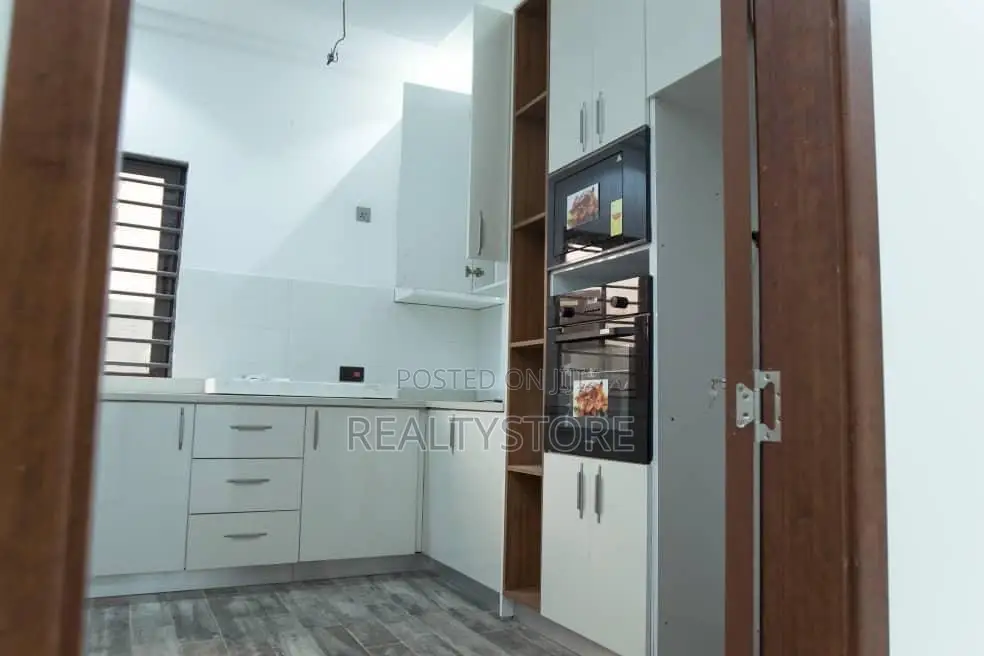 3bdrm House in Realtor-Store, Accra Metropolitan for sale in Accra Metropolitan