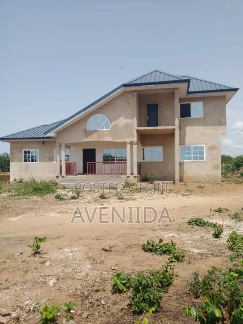 5bdrm House in Cape Coast Metropolitan for sale in Cape Coast Metropolitan