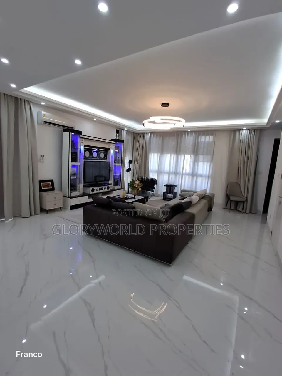Furnished 5bdrm Duplex in Sakumono for sale in Sakumono
