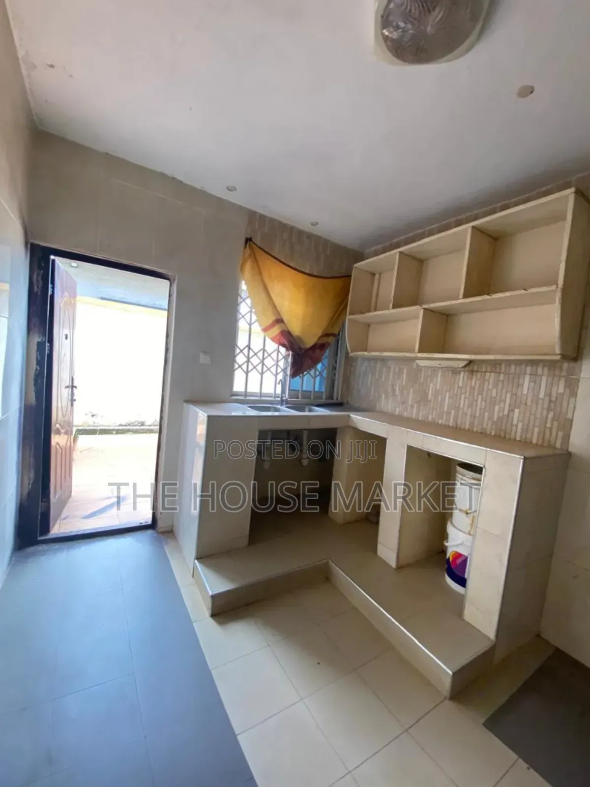 2bdrm House in Dvla, Tarkwa Nsuaem for rent in Tarkwa Nsuaem