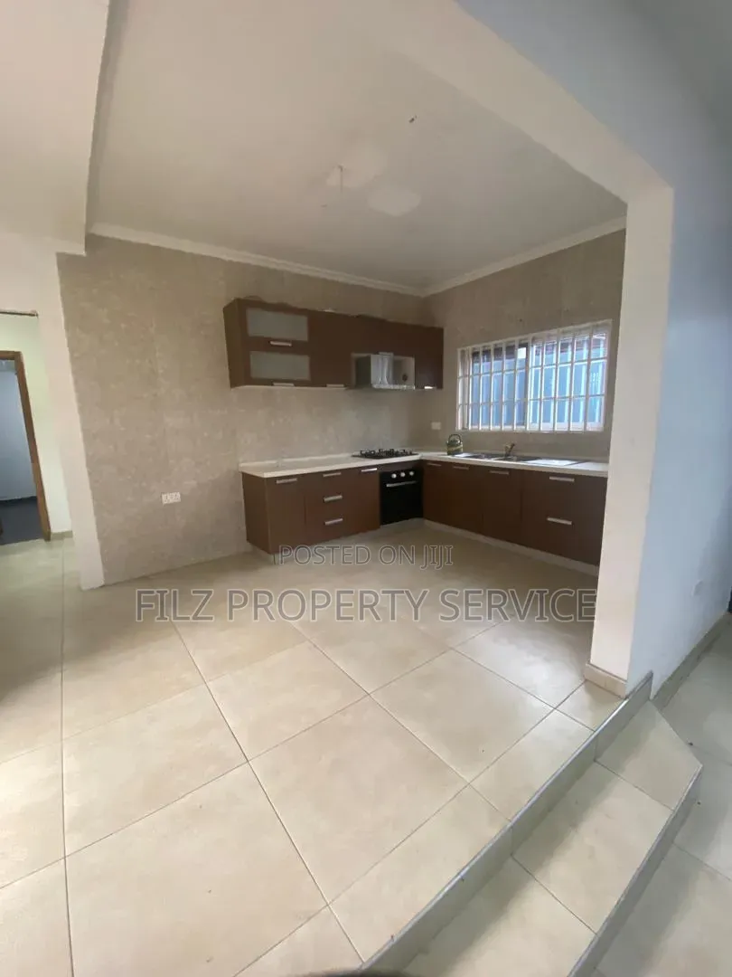 2bdrm House in Abelempke Taxi Rank, Methodist Church Area for rent in Methodist Church Area