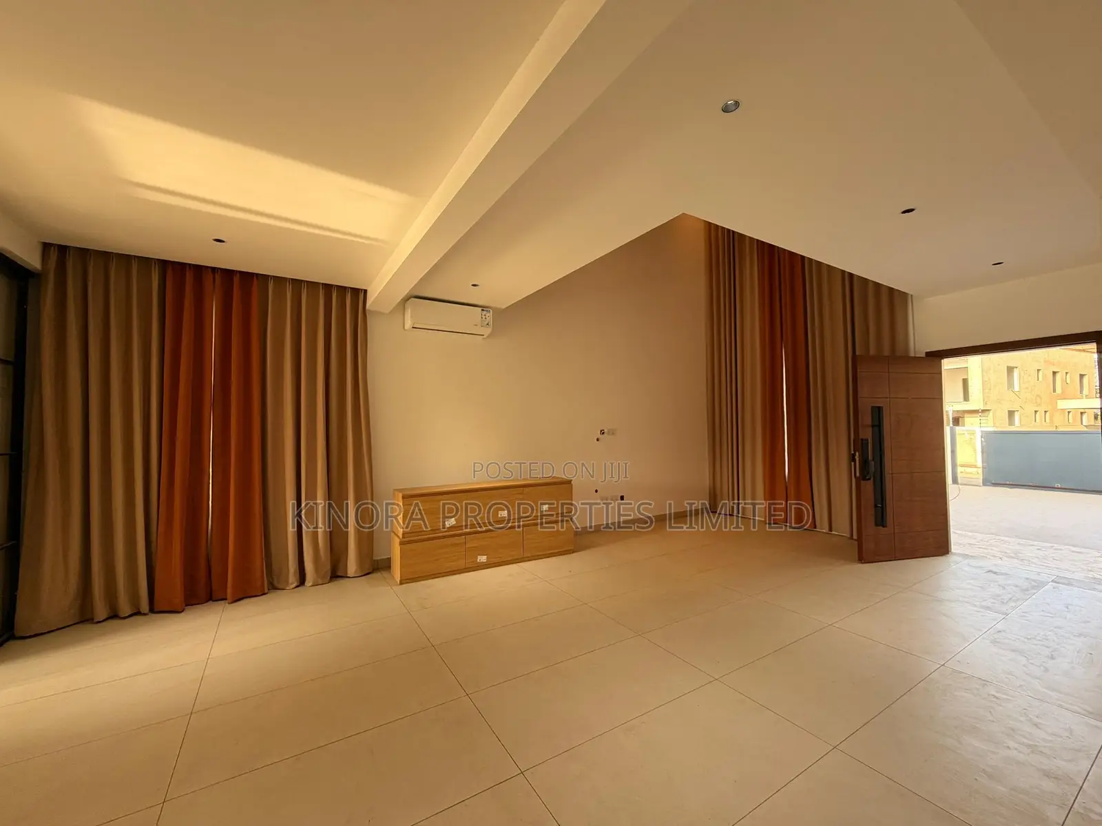4bdrm Duplex in School Junction, Ashaley Botwe for rent in Ashaley Botwe