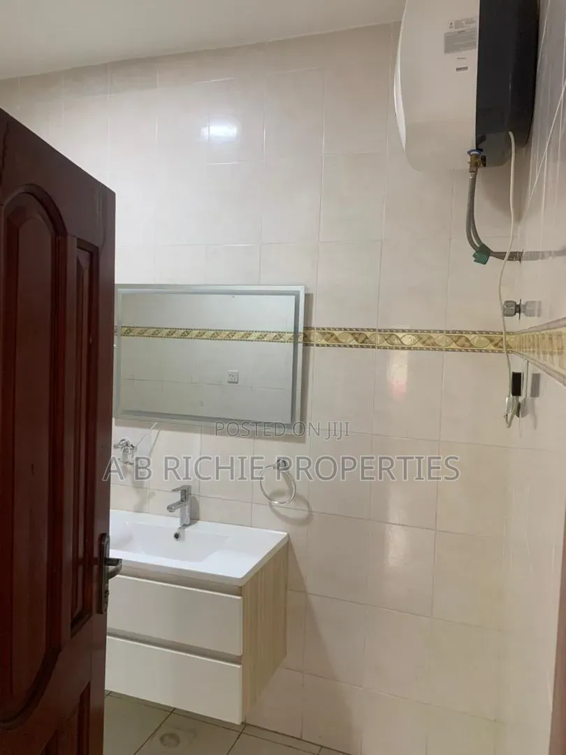 2bdrm Apartment in Ab Richie Properties, Dzorwulu for rent in Dzorwulu