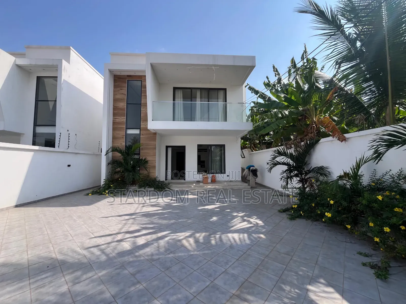 4bdrm Duplex in East Legon, American House for rent in American House