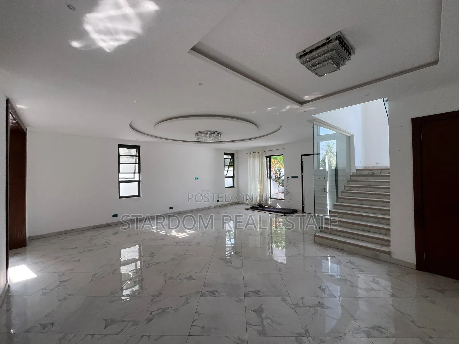 4bdrm Duplex in East Legon, American House for rent in American House