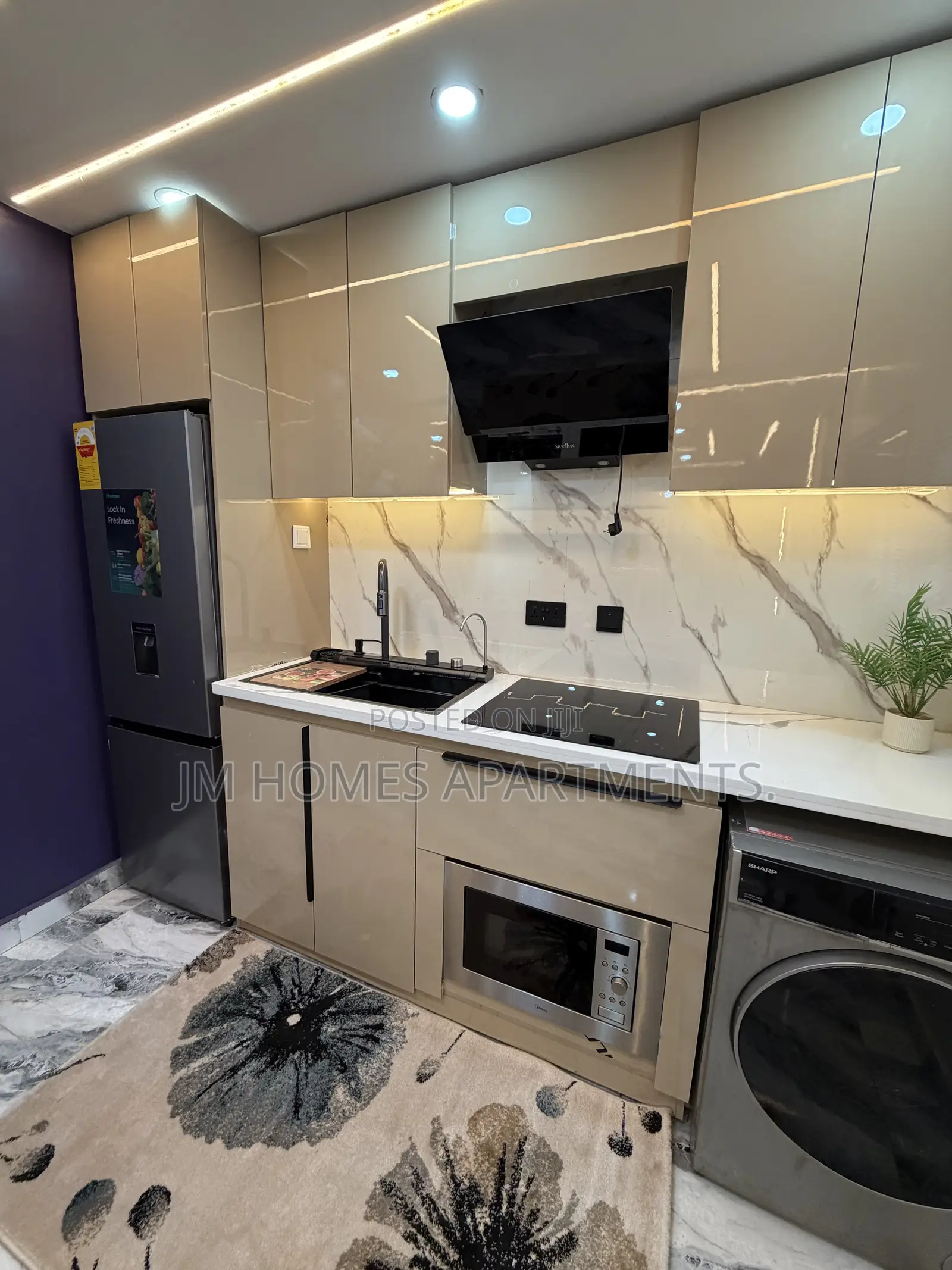 Luxury Furnished Studio for Short Stay – Tema Comm 25 in Community 25