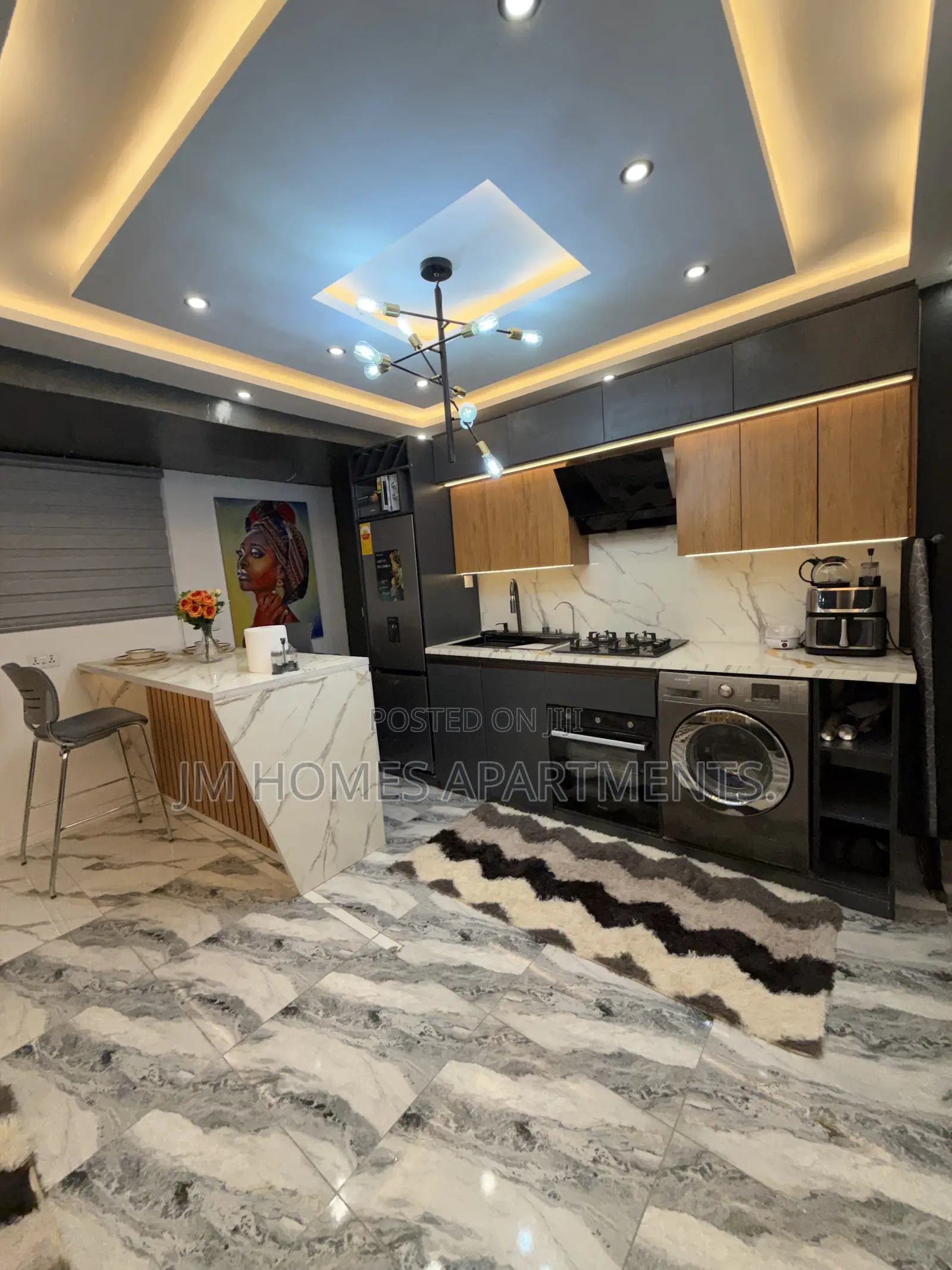 Luxury Furnished Studio for Short Stay – Tema Comm 25 in Community 25
