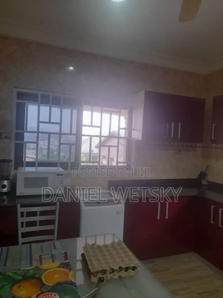 Furnished 4bdrm House in Anyaa Hayfron, Market for sale in Market