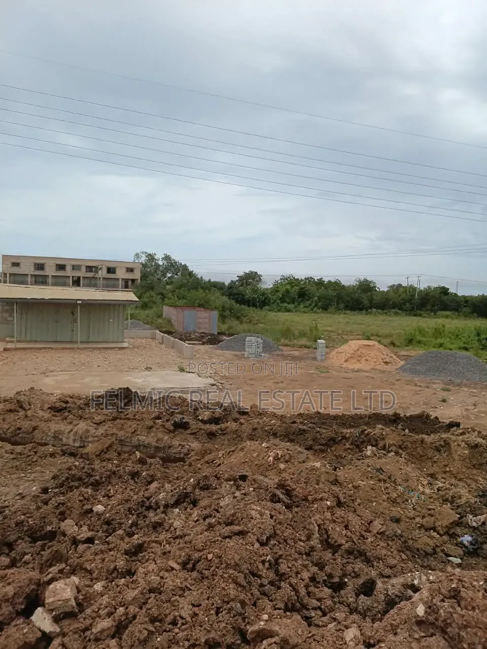 Roadside 6 Plots at Tema Community 25 for Sale in Community 25