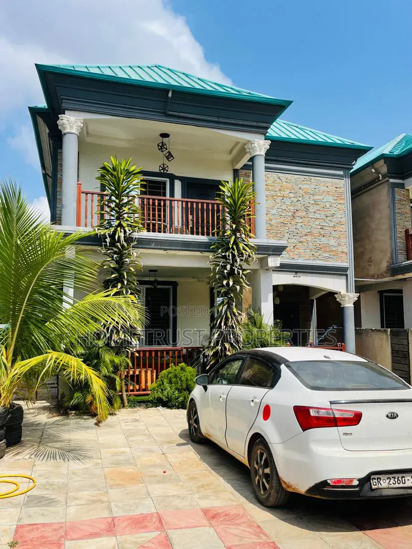 5bdrm Duplex in Ablekuma Olebu for sale in Olebu