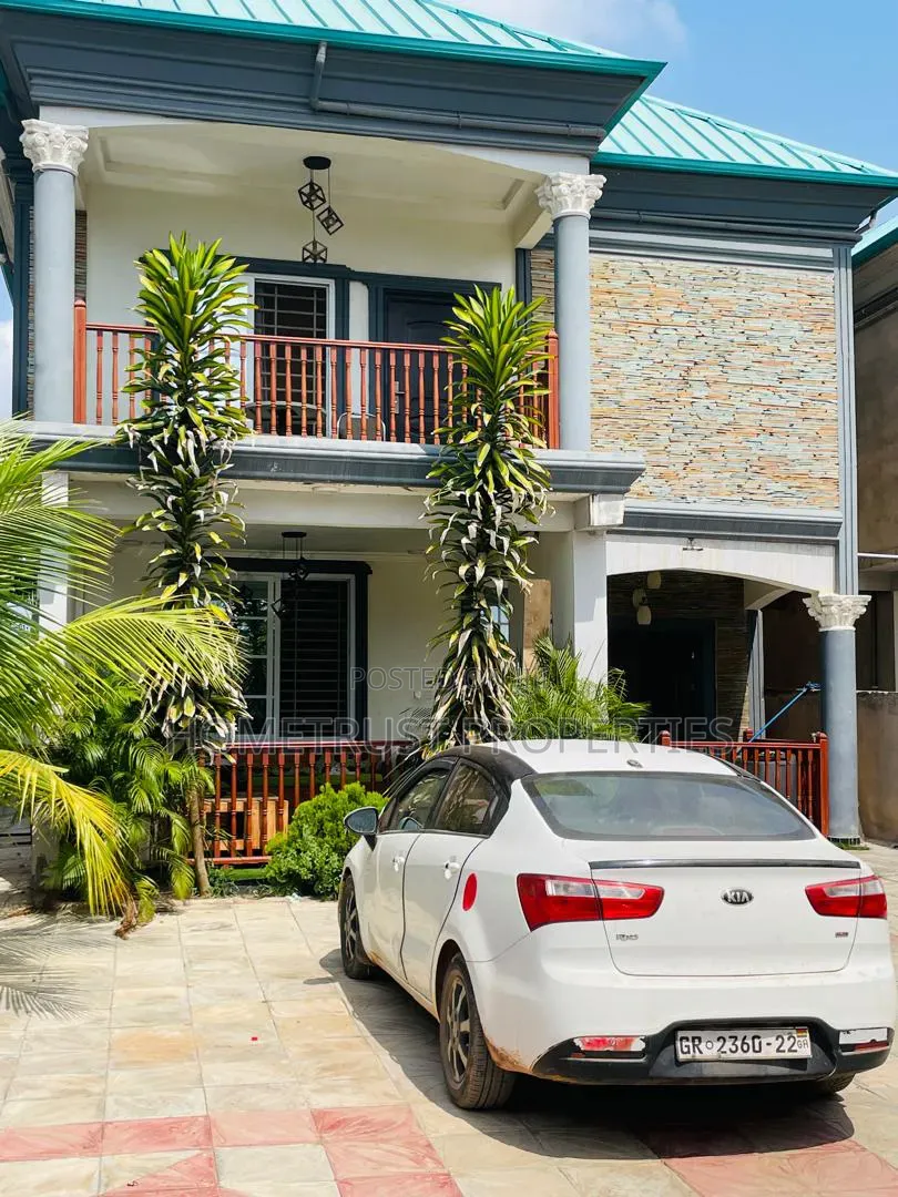 5bdrm Duplex in Ablekuma Olebu for sale in Olebu