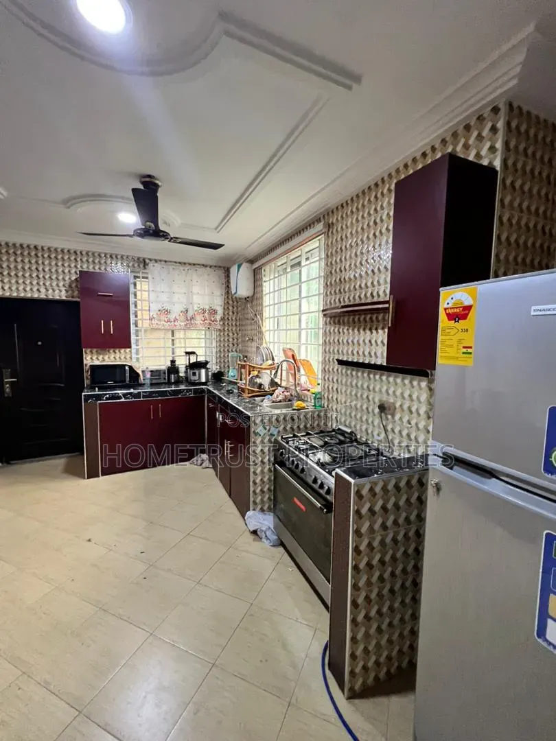 5bdrm Duplex in Ablekuma Olebu for sale in Olebu
